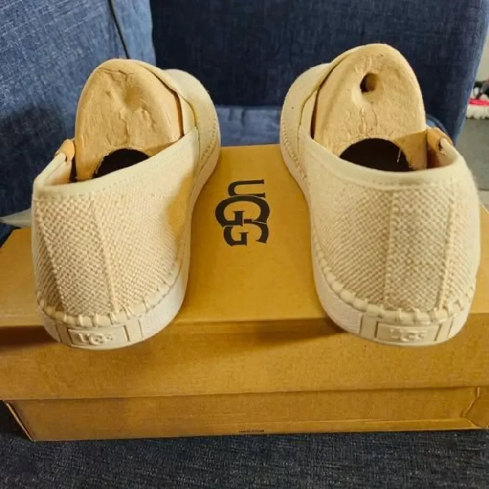 UGG Cali Low Canvas Men’s Slip-On Shoes Size 10 Natural Beige